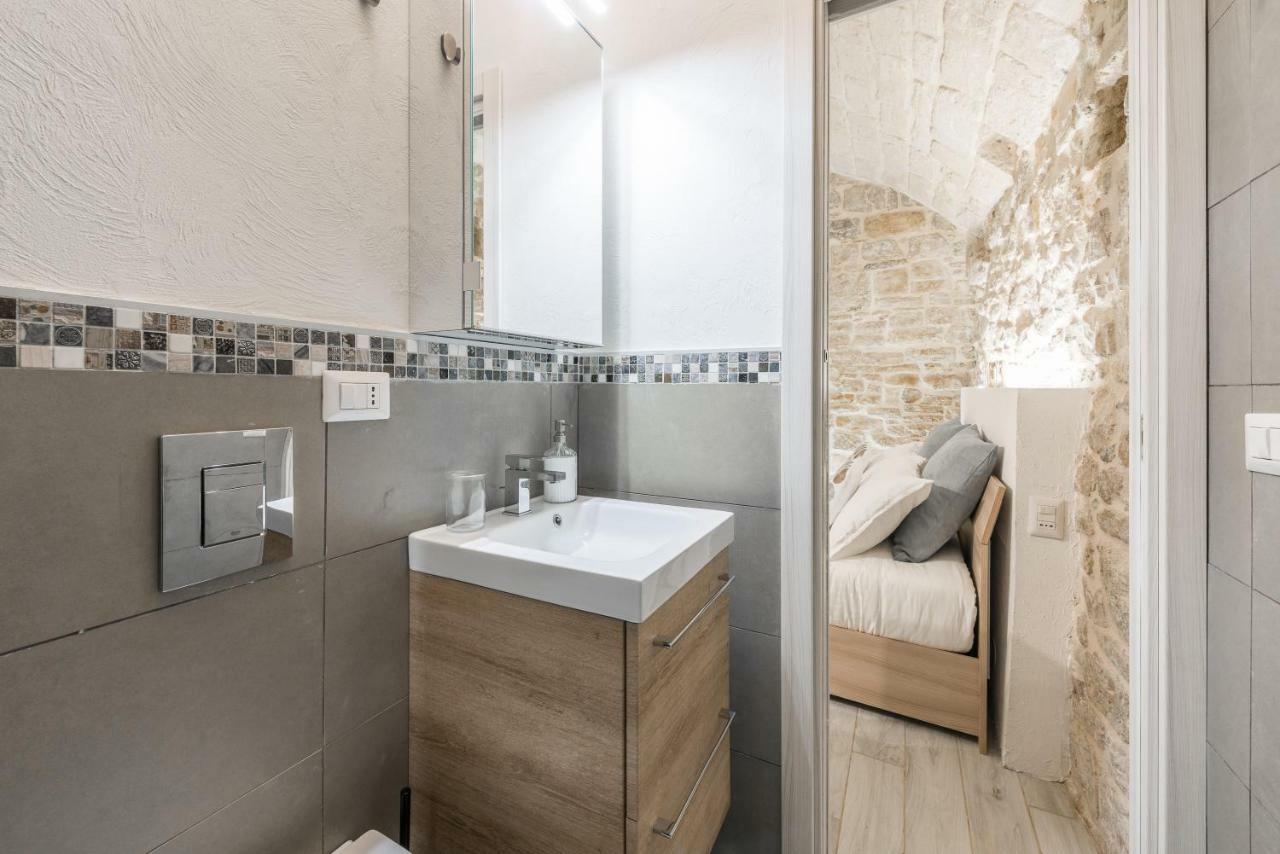 San Nicola Old Town Apartment CasatuaБари Екстериор снимка